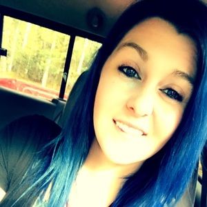 Meet your Posher, Amelia